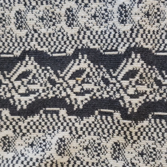 Cabi 887 Peplum Shell Sweater - Picture 4 of 9